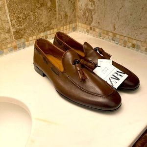 Tassel leather loafers